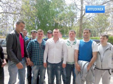 Agenţii de pază de la One Star Security, trataţi ca sclavii: „Dormim pe vagoane, în gări, n-am mâncat de 3 zile. Ne mor copiii de foame acasă”